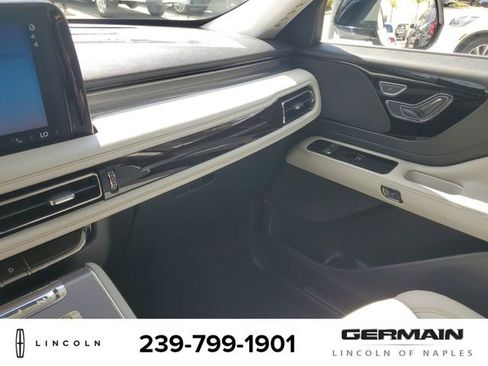 New 2025 Lincoln Aviator Premiere image 33