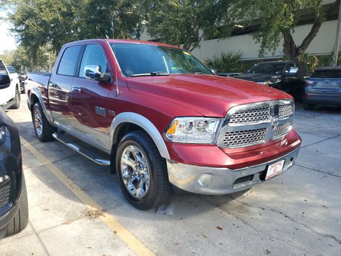 Used 2014 RAM 1500 Laramie w/ Convenience Group image 4