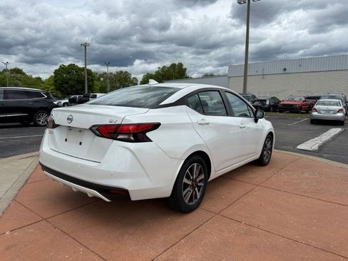 Used 2024 Nissan Versa SV FWD image 6