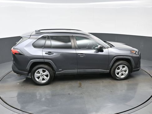 Used 2021 Toyota RAV4 LE AWD/4WD image 39