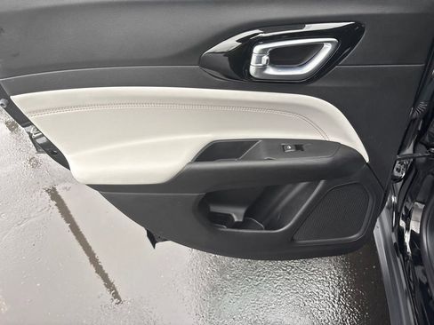 Certified 2022 Jeep Compass Limited image 30