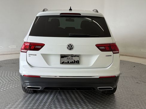 Used 2020 Volkswagen Tiguan SE w/ Panoramic Sunroof Package AWD/4WD image 10