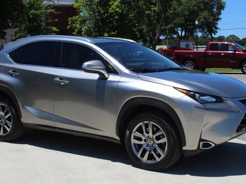 Used 2015 Lexus NX 200t FWD w/ Luxury Package image 7