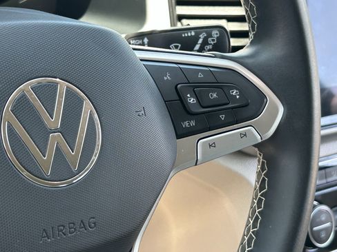 Used 2023 Volkswagen Atlas SE AWD/4WD image 28