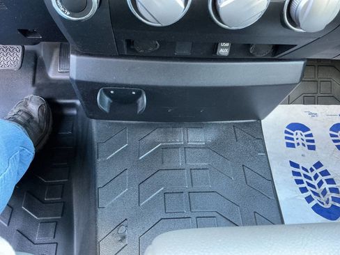 Used 2014 Toyota Tundra SR image 33