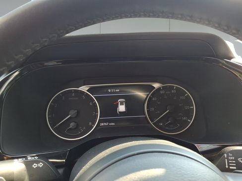 Used 2024 Nissan Pathfinder SV AWD/4WD image 11