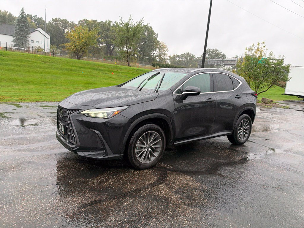Used 2024 Lexus NX 350 AWD image 3