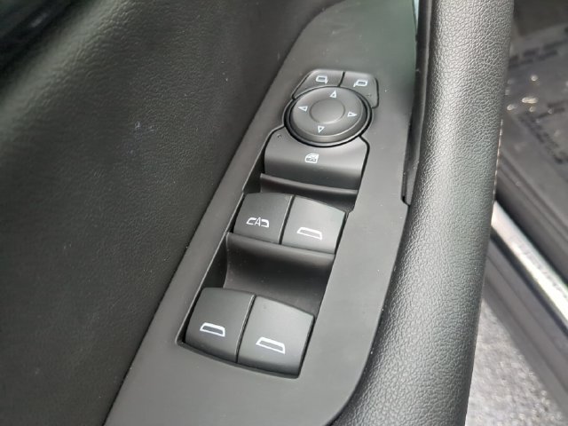 Used 2022 Chevrolet Blazer Premier FWD image 21