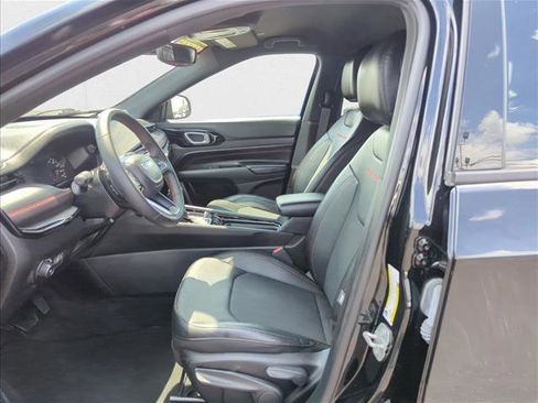 Used 2024 Jeep Compass Trailhawk image 13