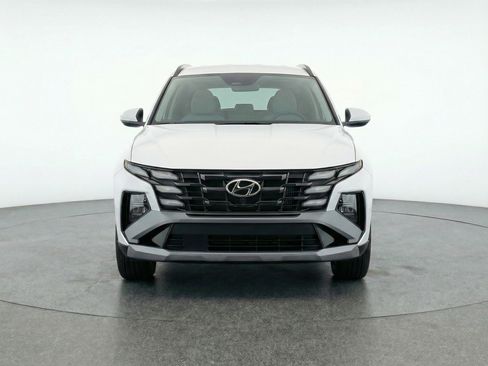 Used 2025 Hyundai Tucson SEL image 2