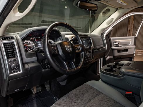 Used 2014 RAM 2500 SLT w/ Luxury Group RWD image 12