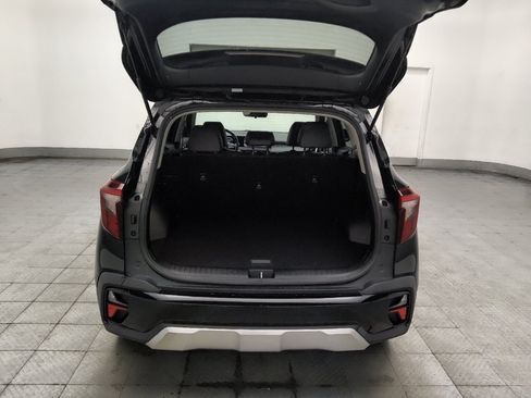 Used 2024 Kia Seltos EX FWD image 29