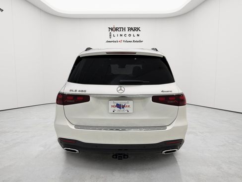 Used 2024 Mercedes-Benz GLS 450 4MATIC image 4