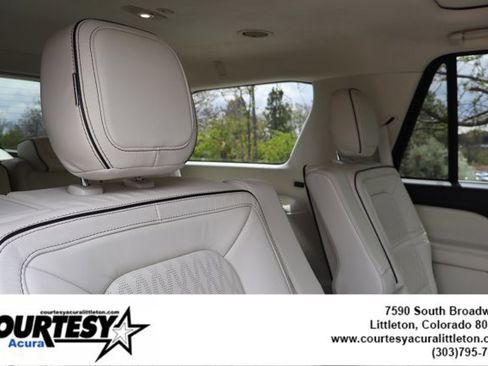 Used 2021 Lincoln Navigator Black Label w/ Special Edition Package AWD/4WD image 32