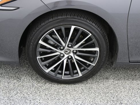 Used 2022 Lexus ES 350 w/ Premium Package FWD image 11