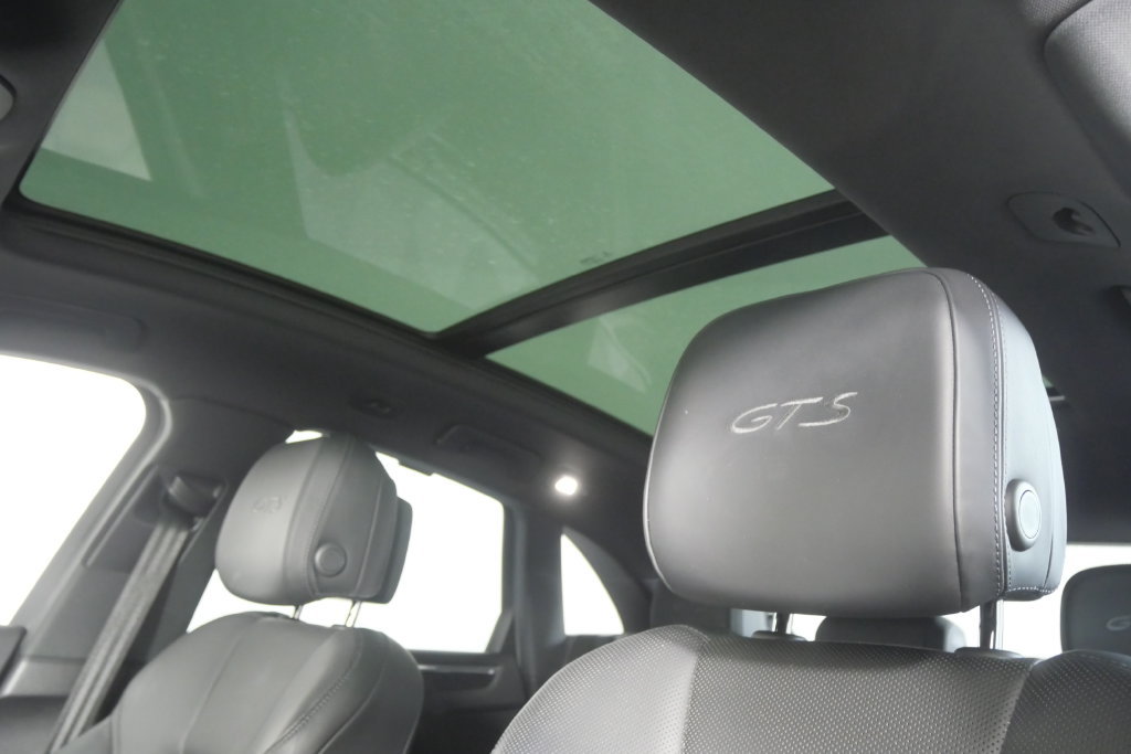 Used 2021 Porsche Macan GTS AWD/4WD image 12
