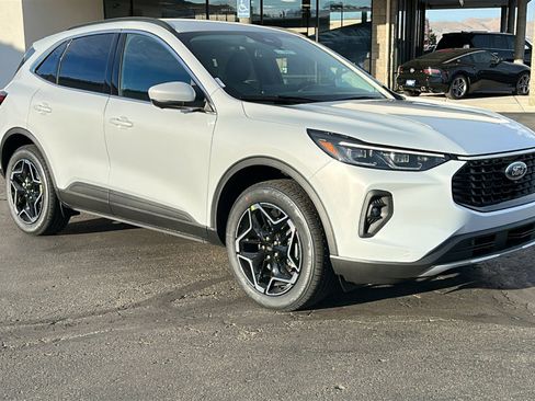 New 2026 Ford Escape Platinum w/ Premium Technology Package AWD/4WD image 1