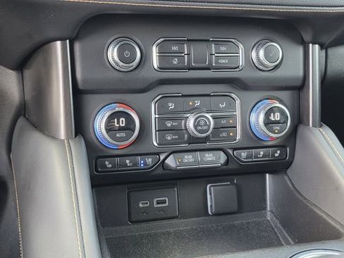 Used 2023 GMC Yukon AT4 w/ Technology Package image 23
