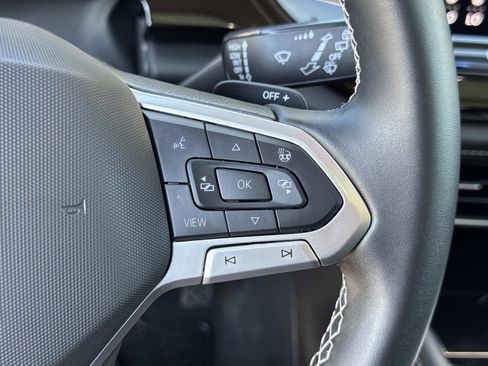 Certified 2025 Volkswagen Atlas SEL image 12