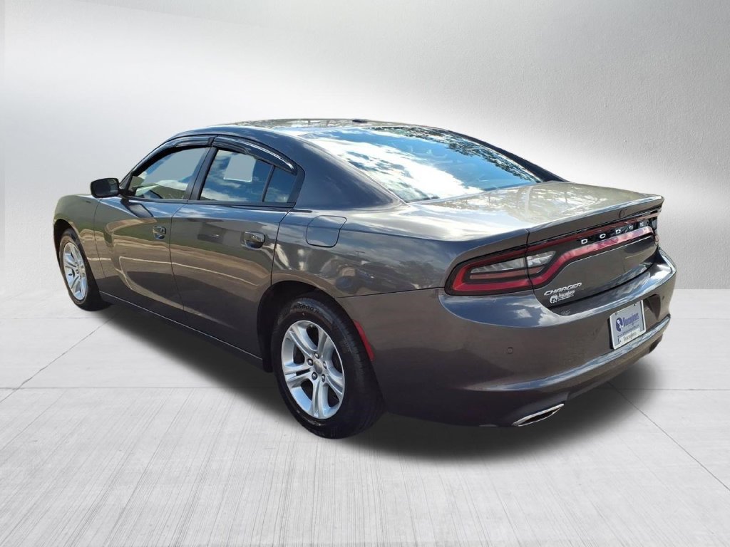 Used 2022 Dodge Charger SXT RWD image 6