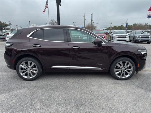 Used 2022 Buick Envision Avenir w/ Technology Package II AWD/4WD image 7