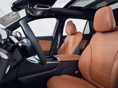 New 2026 Mercedes-Benz GLC 300 image 16