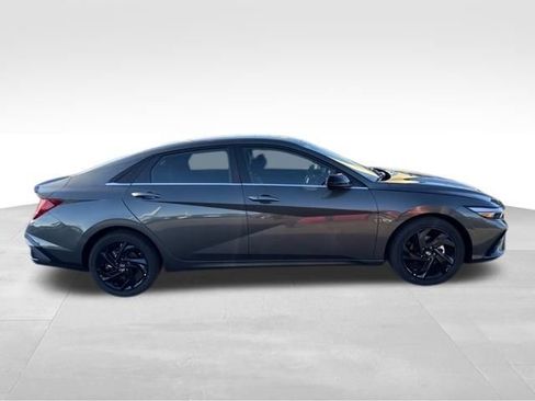 New 2026 Hyundai Elantra SEL Sport Premium FWD image 6