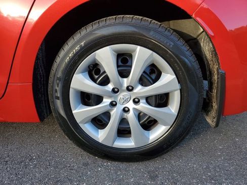 Used 2021 Toyota Corolla LE FWD image 5