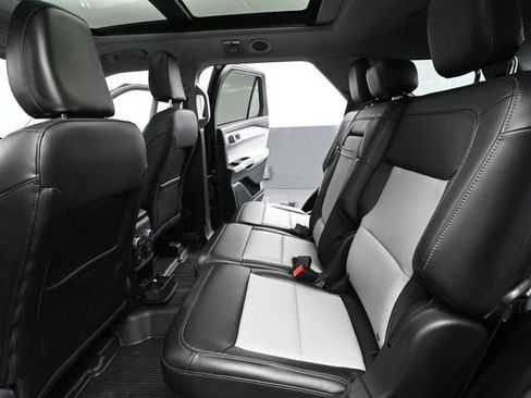 Used 2024 Ford Explorer XLT w/ XLT Sport Appearance Package image 46