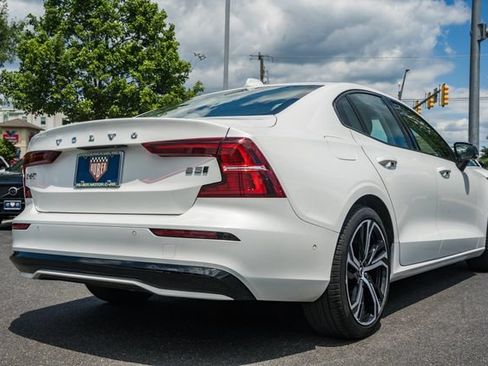 Certified 2024 Volvo S60 B5 Plus AWD/4WD image 5