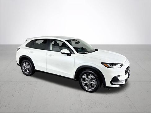 Used 2026 Honda HR-V LX image 4