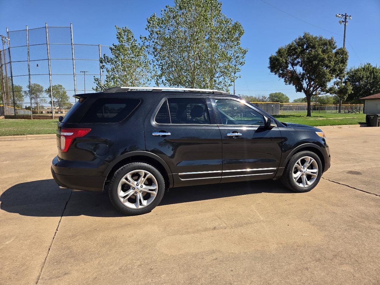 Used 2012 Ford Explorer Limited FWD image 32