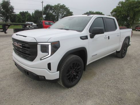 New 2026 GMC Sierra 1500 Elevation AWD/4WD image 11