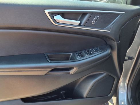 Used 2023 Ford Edge SEL image 13