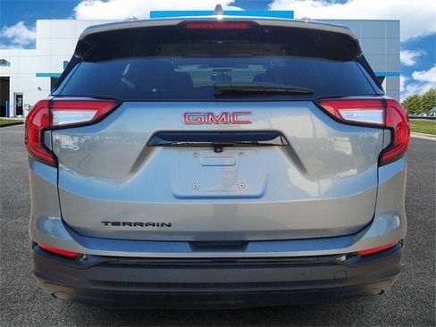 Used 2023 GMC Terrain SLT w/ Elevation Edition image 4