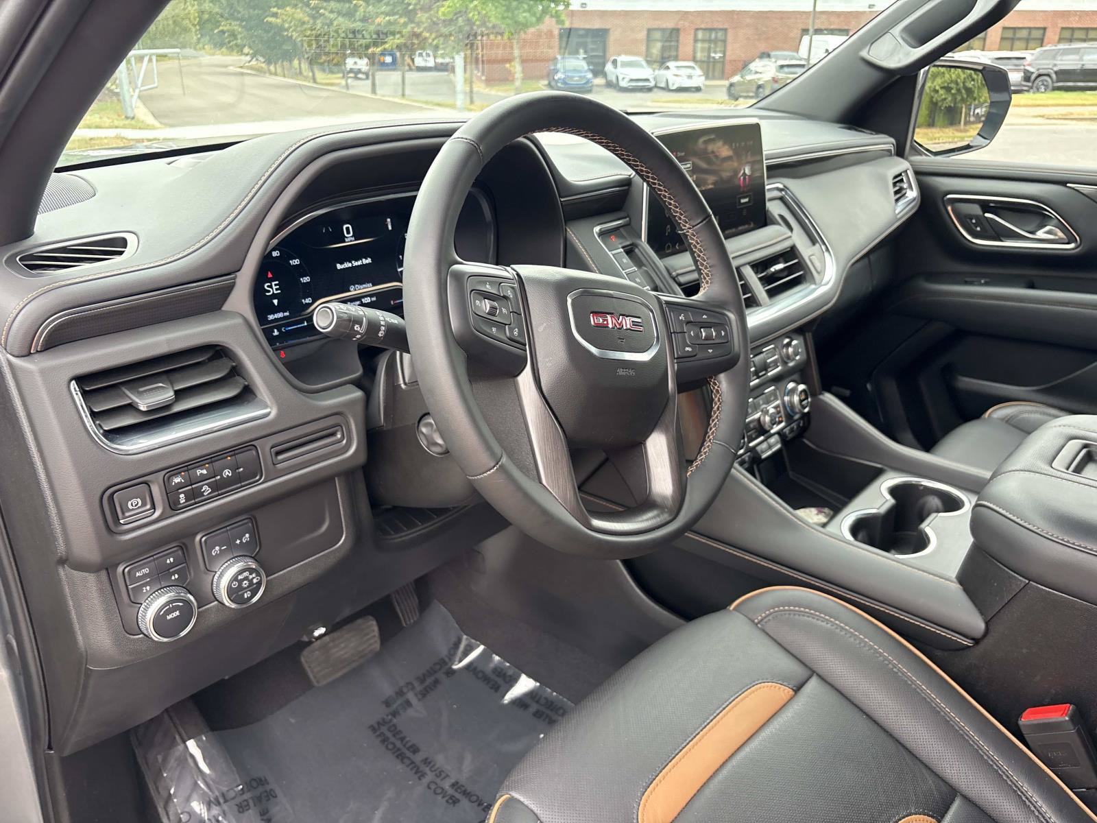 Used 2023 GMC Yukon XL AT4 AWD/4WD image 17