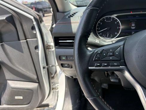 Used 2024 Nissan Sentra SR w/ SR Premium Package FWD image 15