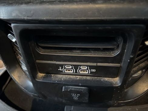 Used 2020 RAM 1500 Laramie image 16