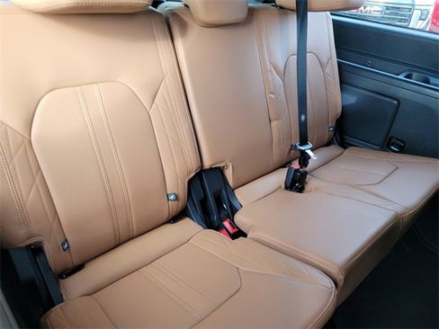 Used 2023 Ford Expedition Platinum image 15