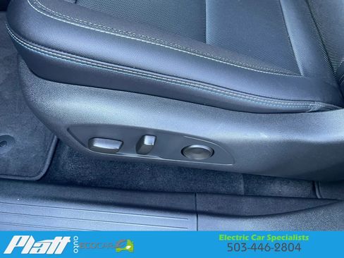 Used 2025 Chevrolet Equinox EV LT FWD image 22