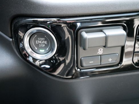 New 2026 Chevrolet Silverado 2500 LTZ w/ LTZ Plus Package AWD/4WD image 27
