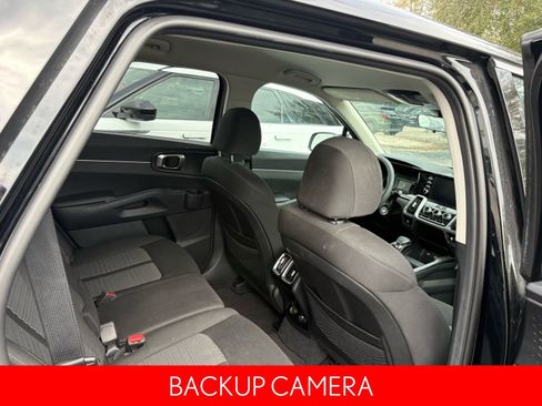 Used 2023 Kia Sorento LX image 10