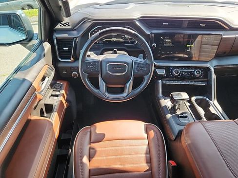 Used 2023 GMC Sierra 1500 Denali Ultimate AWD/4WD image 11