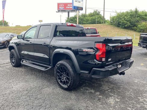 Used 2023 Chevrolet Colorado Trail Boss w/ Advanced Trailering Package AWD/4WD image 4