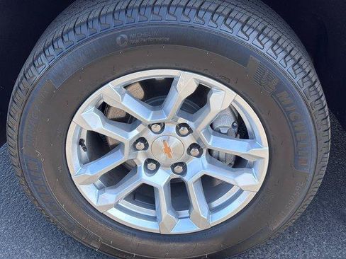 Used 2025 Chevrolet Tahoe LS RWD image 10