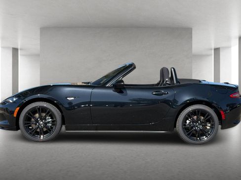 New 2026 MAZDA MX-5 Miata Club w/ Interior Package RWD image 8