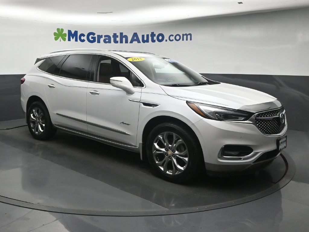 Used 2018 Buick Enclave Avenir w/ Avenir Technology Package AWD/4WD image 2