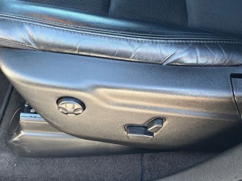 Used 2022 Jeep Grand Cherokee Laredo X image 13