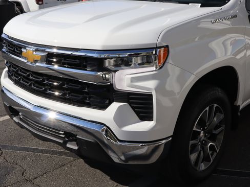 Certified 2025 Chevrolet Silverado 1500 LT image 6