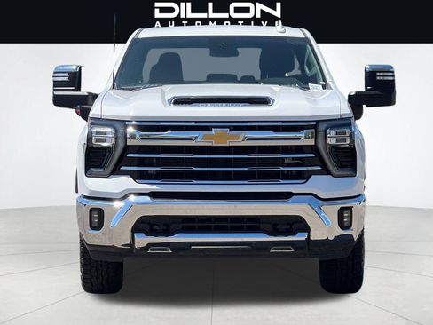 Used 2024 Chevrolet Silverado 2500 LTZ AWD/4WD image 9
